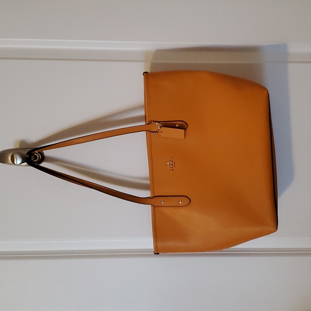 City tote